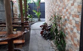 Hotel Y Cabinas Del Tropico
